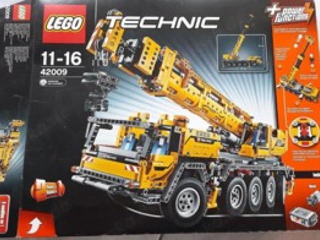 Lego-Technic Schwerlastkran 42009 Autokran, wie neu, alle Teile vorhanden, funktioniert einwandfrei - 1